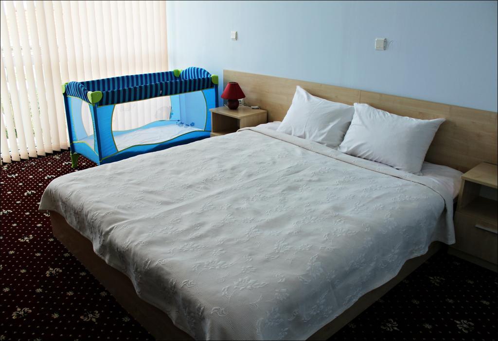 Hotel Paradise Золотые Пески Номер фото